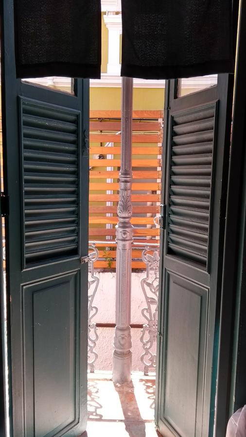 Quarto com Cama de Casal ou 2 de Solteiro e Varanda